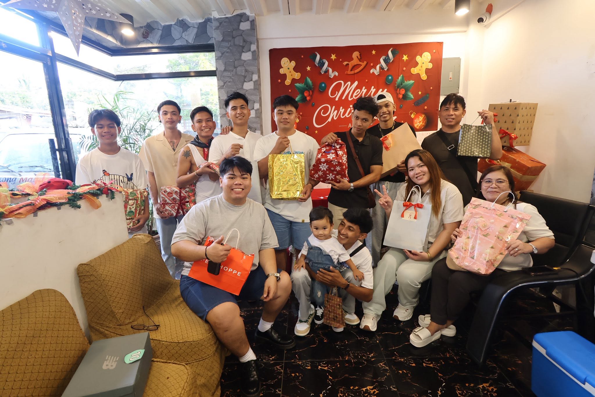 AJHitech team group photo